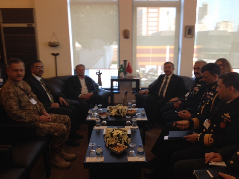 Minister for Defence Production of Pakistan Rana Tanveer meets with Turkish and Azerbaijani Defence Ministers in Istanbul