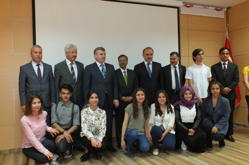 Konya Governor & Mayor distribute prizes at Chughtai Awards ceremony