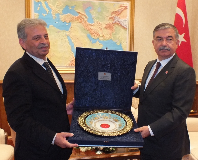 Turkey-Pakistan pledges to intensify defence cooperation