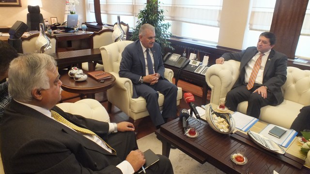 Transportation links between Turkey-Pakistan to be improved