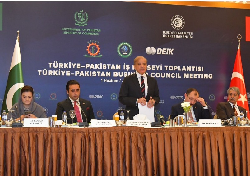 Prime Minister meets leading Turkish businessmen and investors in Ankara